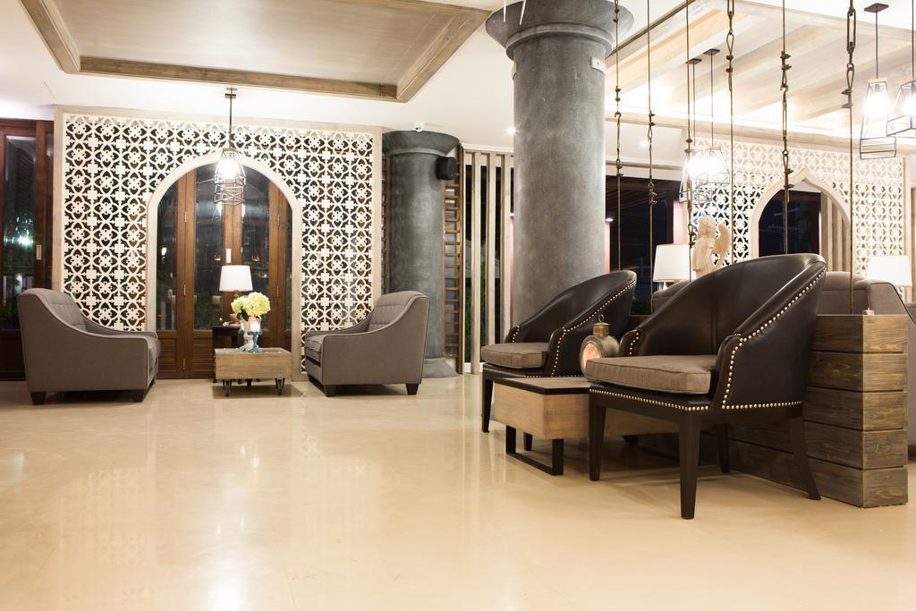 The Verona Villa Hua Hin Bagian luar foto