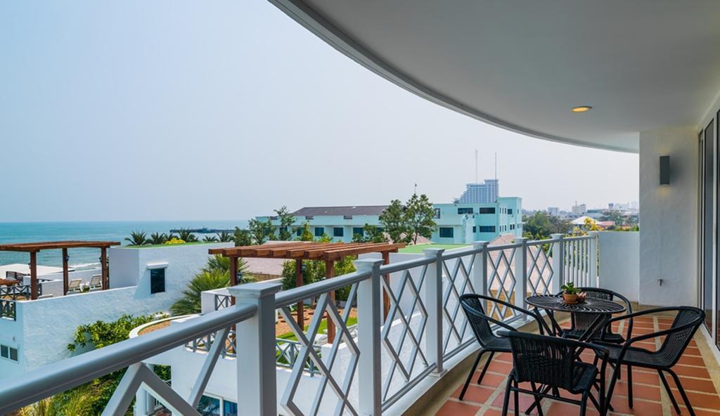 The Verona Villa Hua Hin Bagian luar foto