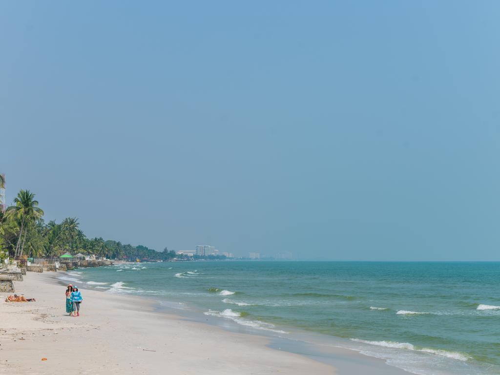 The Verona Villa Hua Hin Bagian luar foto