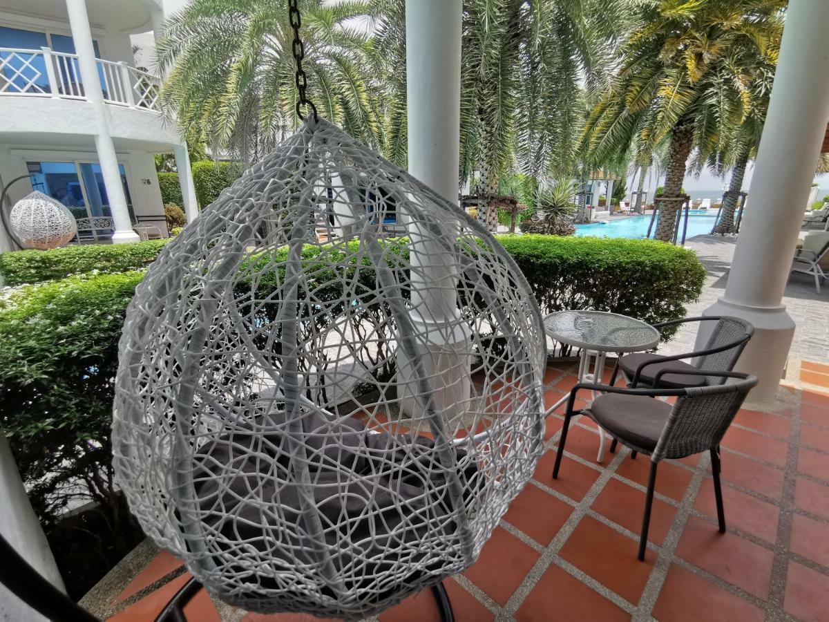 The Verona Villa Hua Hin Bagian luar foto